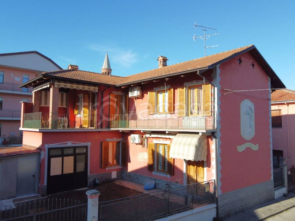 casa indipendente in vendita ad Alba