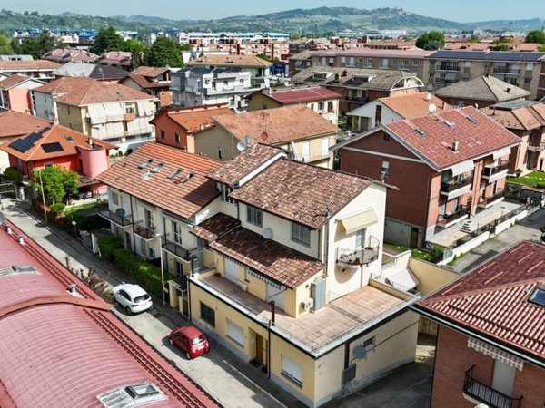 appartamento in vendita ad Alba