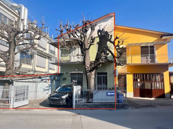 casa indipendente in vendita ad Alba