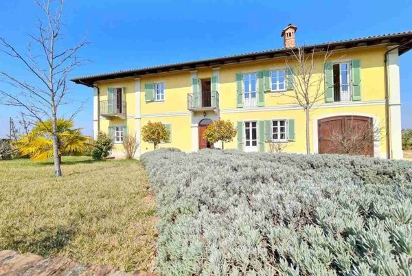 casa indipendente in vendita ad Alba