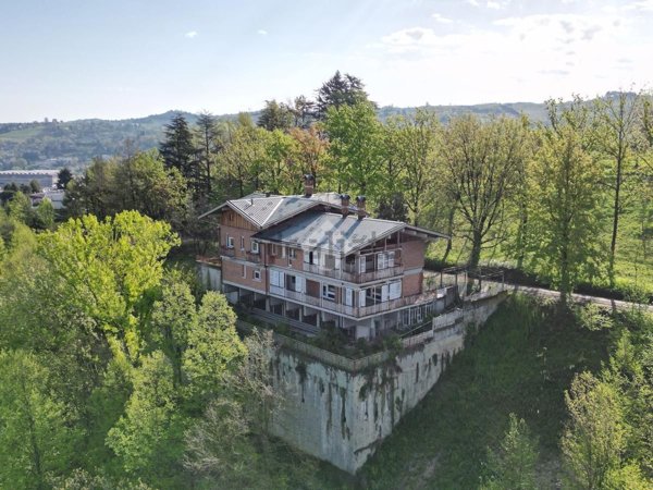 casa indipendente in vendita ad Alba