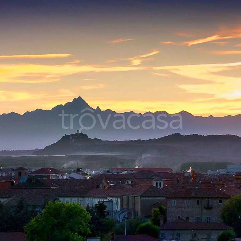 appartamento in vendita ad Alba