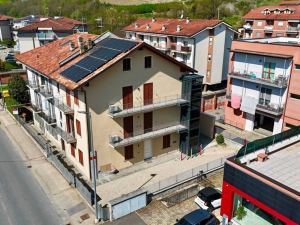 appartamento in vendita ad Alba in zona Mussotto