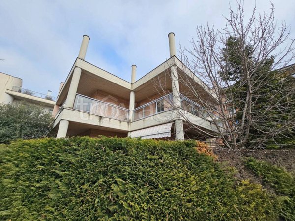 casa indipendente in vendita ad Alba