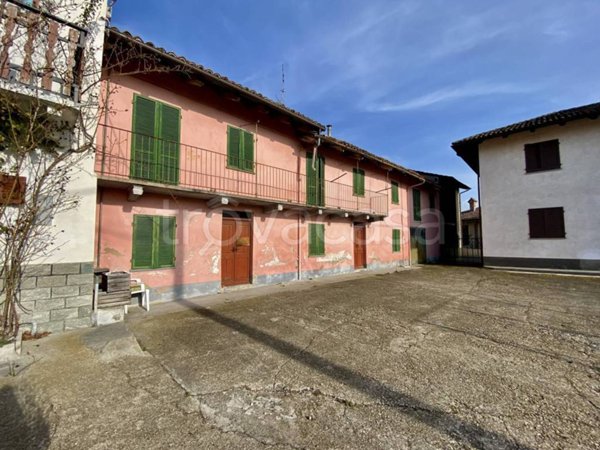 casa indipendente in vendita ad Alba