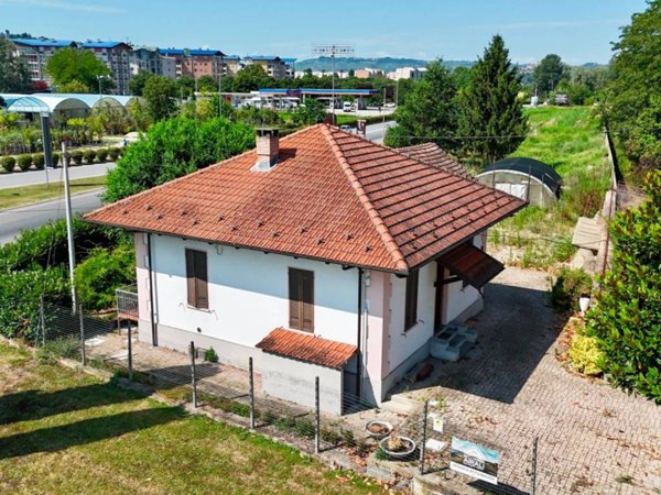 casa indipendente in vendita ad Alba