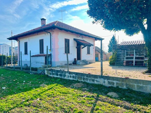 casa indipendente in vendita ad Alba