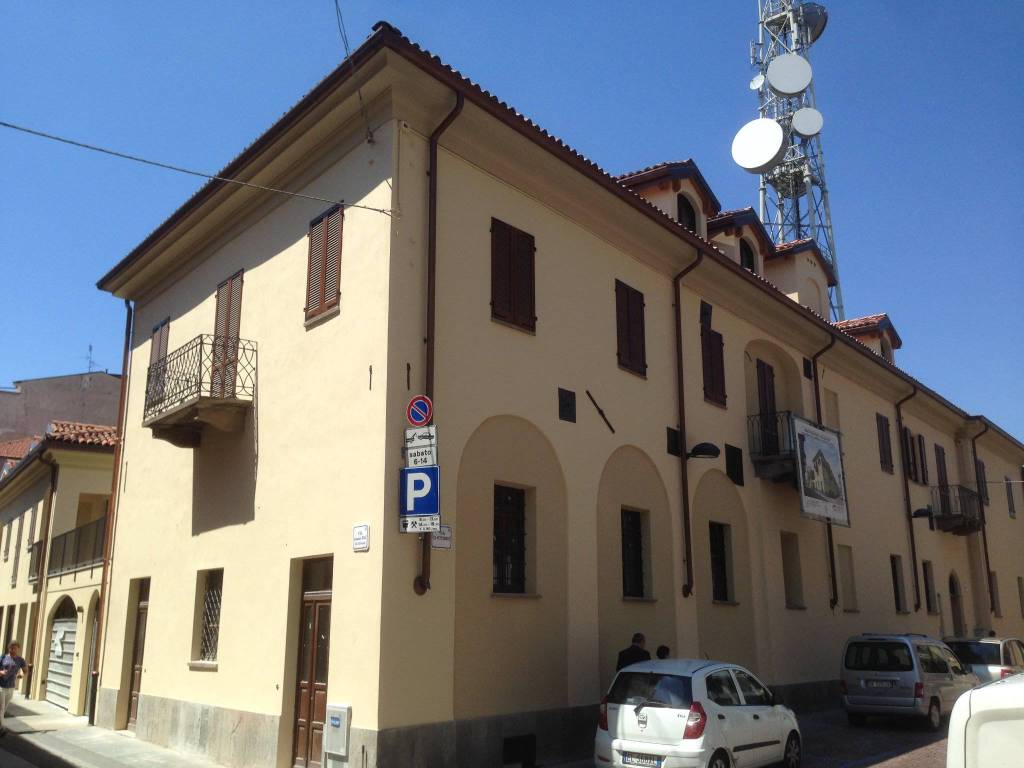 ufficio in vendita ad Alba
