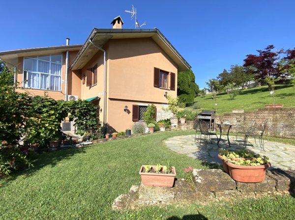 casa indipendente in vendita ad Alba