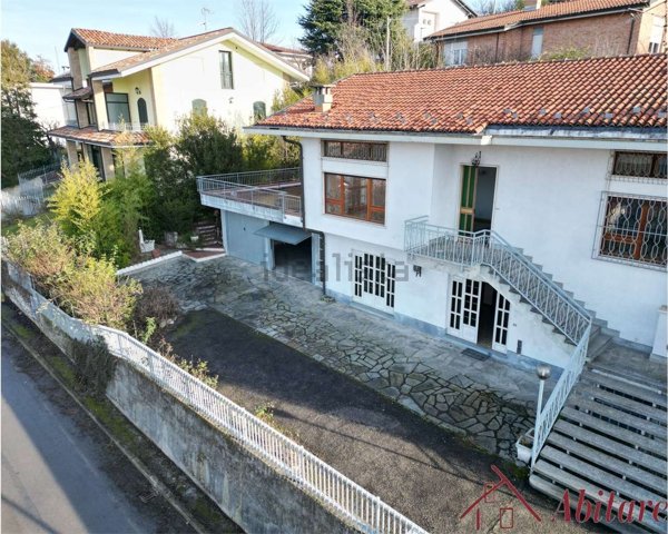 casa indipendente in vendita ad Alba