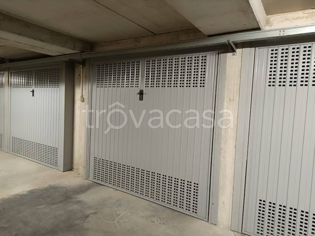ufficio in vendita ad Alba