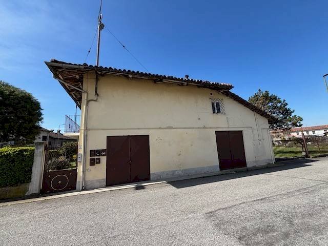 casa indipendente in vendita ad Alba