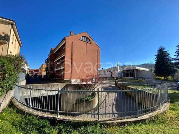locale di sgombero in vendita ad Alba
