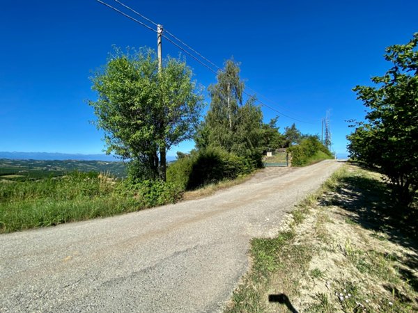 terreno edificabile in vendita ad Alba