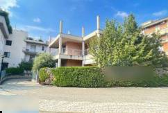 casa indipendente in vendita ad Alba
