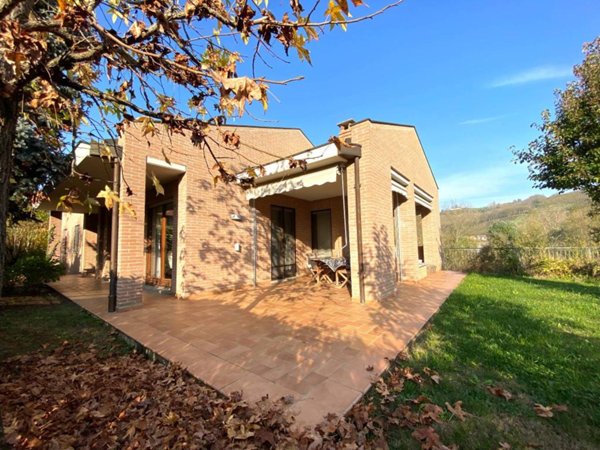 casa indipendente in vendita ad Alba