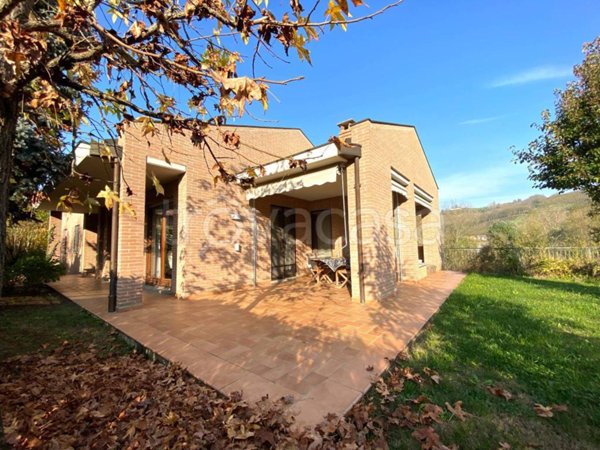 casa indipendente in vendita ad Alba