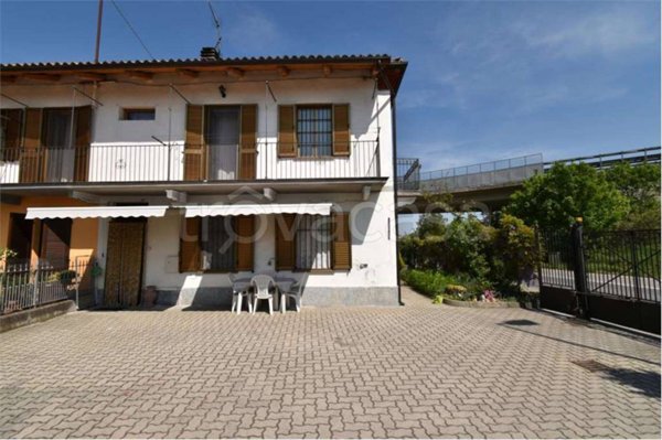 casa indipendente in vendita ad Alba