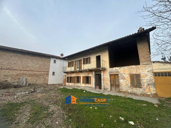 casa indipendente in vendita ad Alba