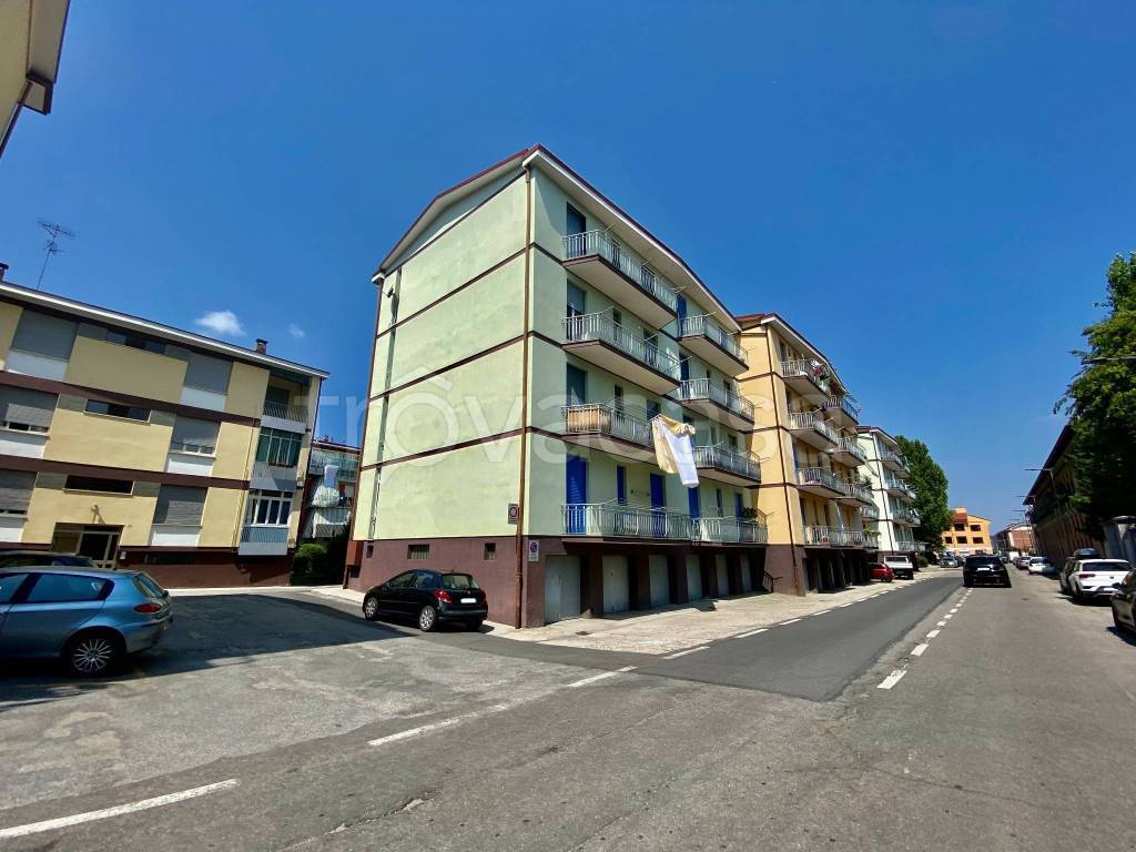 appartamento in vendita ad Alba