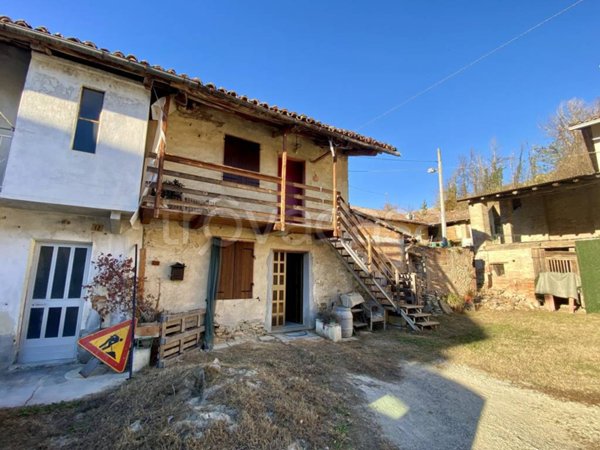 casa indipendente in vendita ad Alba