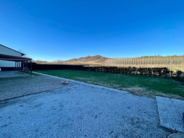 intera palazzina in vendita ad Alba