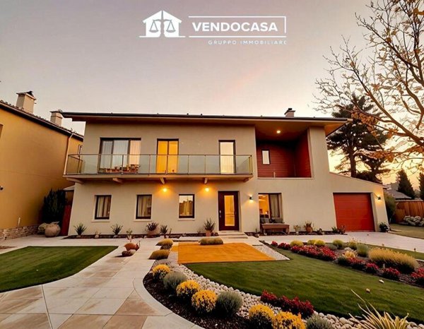 casa indipendente in vendita ad Alba