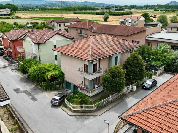 appartamento in vendita ad Alba