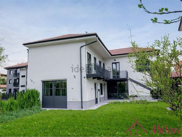 casa indipendente in vendita ad Alba