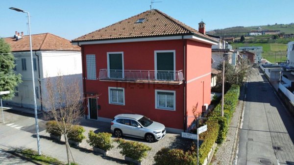 casa indipendente in vendita ad Alba