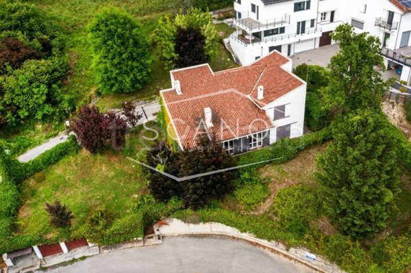 casa indipendente in vendita ad Alba