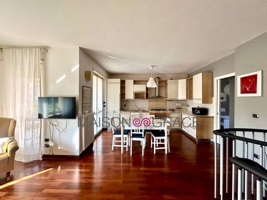 casa semindipendente in vendita ad Alba