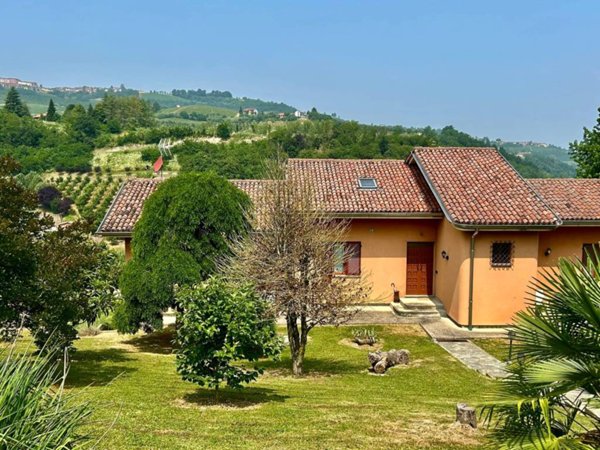 casa indipendente in vendita ad Alba