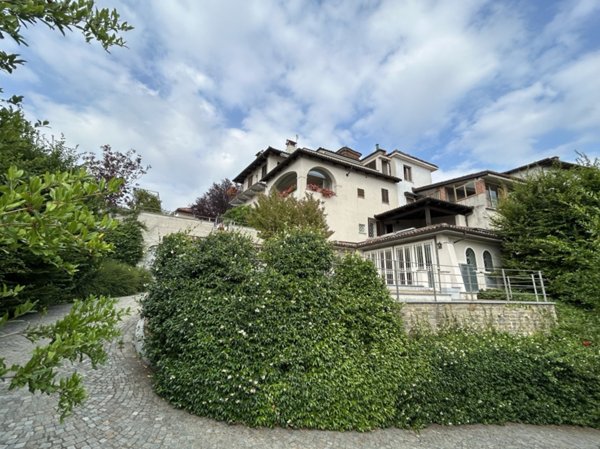 casa indipendente in vendita ad Alba
