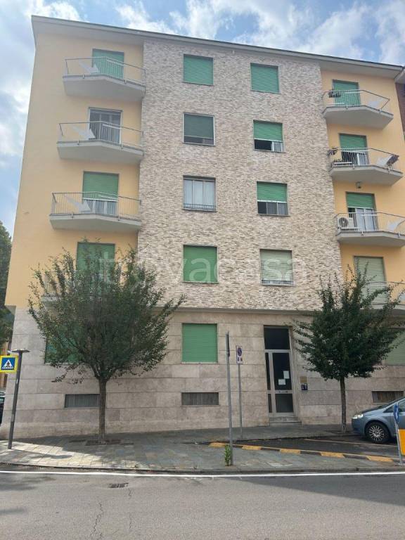 appartamento in vendita ad Alba