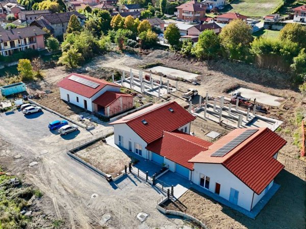 casa indipendente in vendita ad Alba