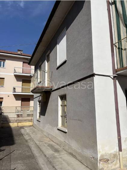 casa indipendente in vendita ad Alba