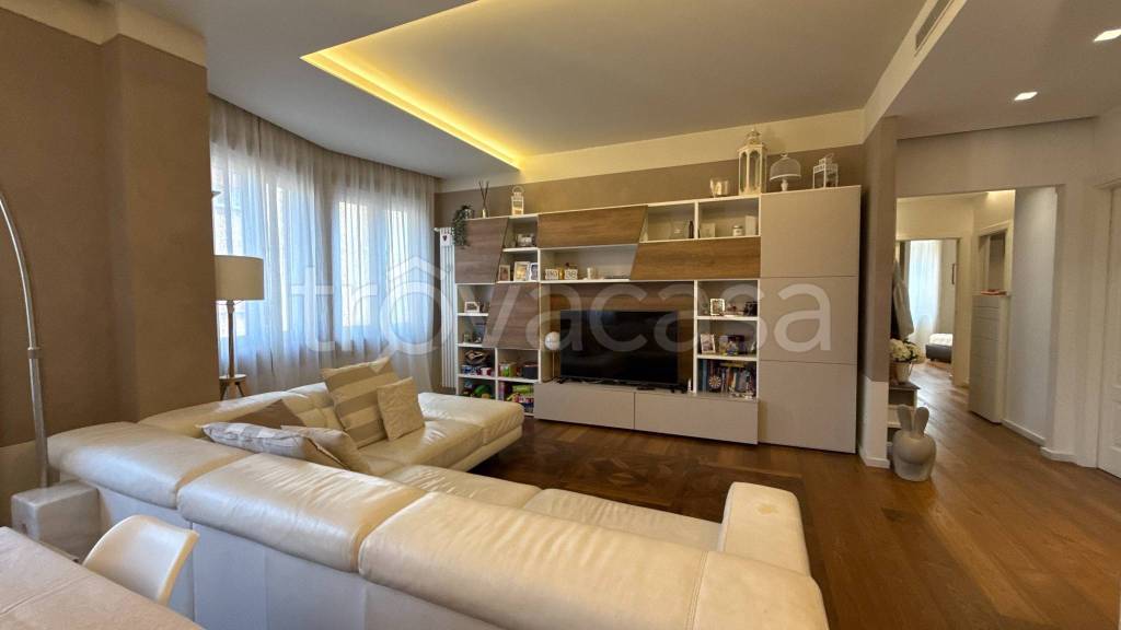 appartamento in vendita ad Alba