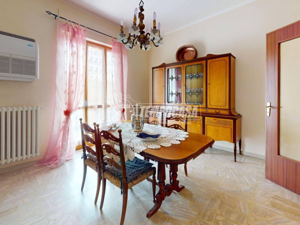 appartamento in vendita ad Alba