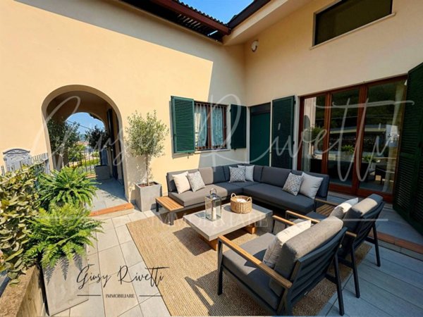 casa indipendente in vendita ad Alba