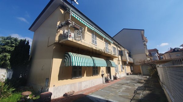 casa indipendente in vendita ad Alba