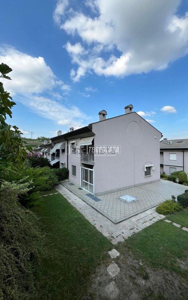 casa indipendente in vendita ad Alba