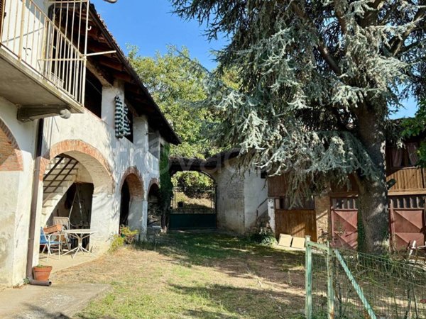 casa indipendente in vendita ad Alba