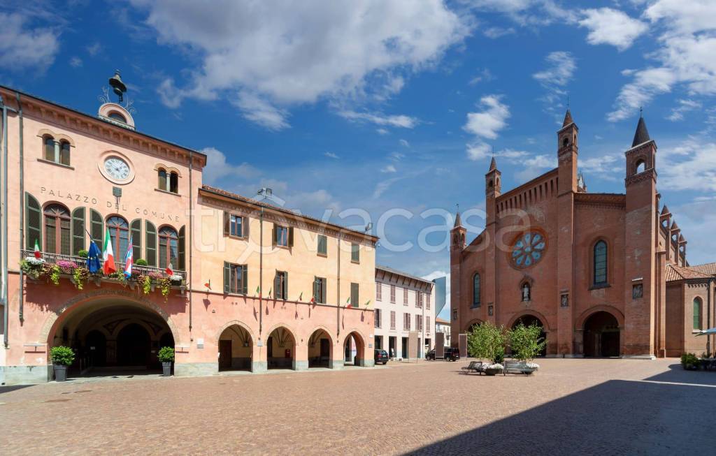trivano in vendita ad Alba