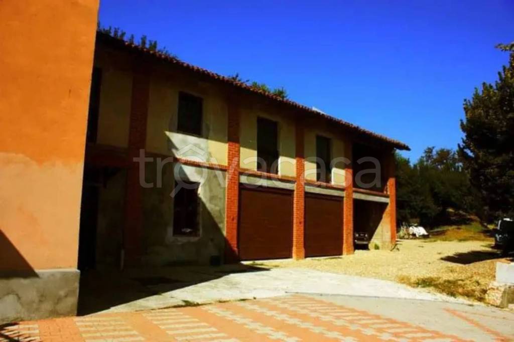 casa indipendente in vendita ad Alba