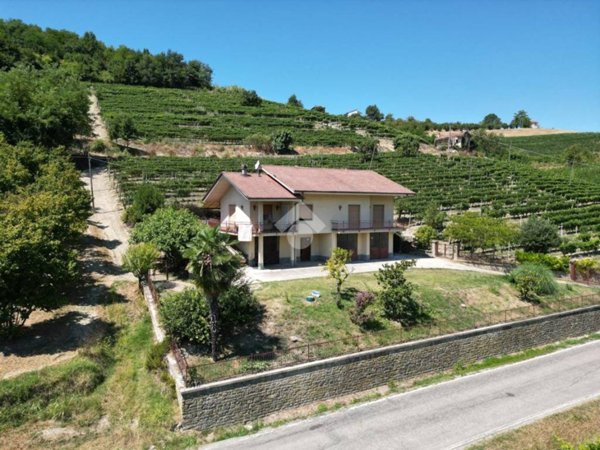casa indipendente in vendita ad Alba