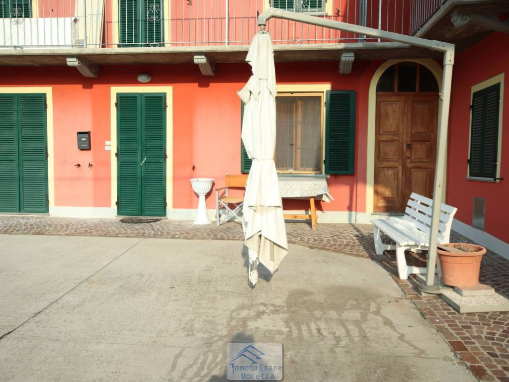 casa indipendente in vendita ad Alba