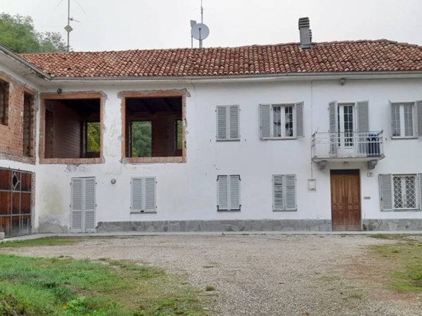 casa indipendente in vendita ad Alba