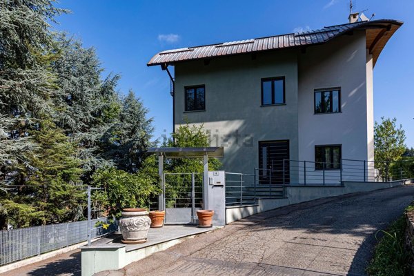 casa indipendente in vendita ad Alba