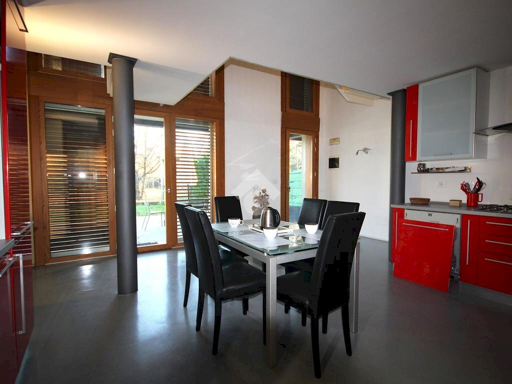 casa indipendente in vendita ad Alba